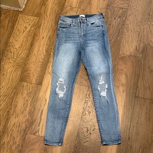 High-Rise Light Blue Distressed Women’s Jeans size 5